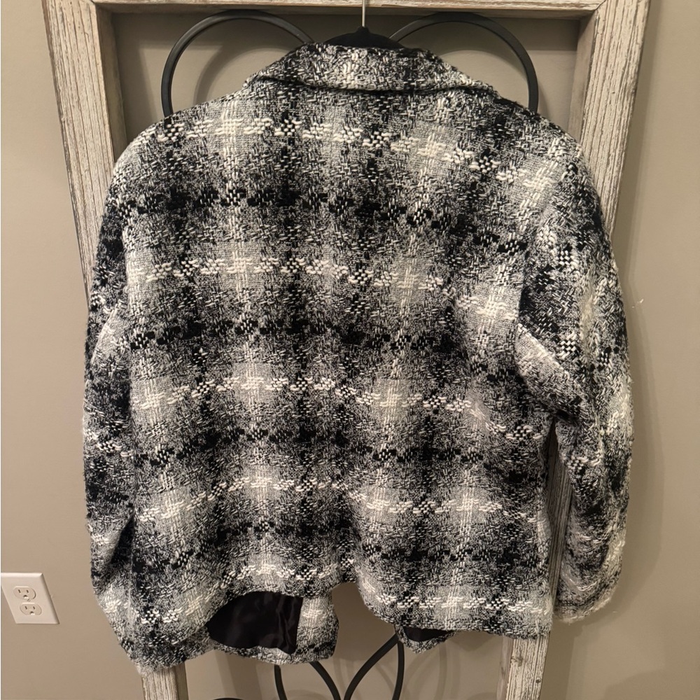 Christopher & Banks Petite Black White Plaid Tweed Boucle Blazer Jacket P/L Coat - Picture 3 of 9